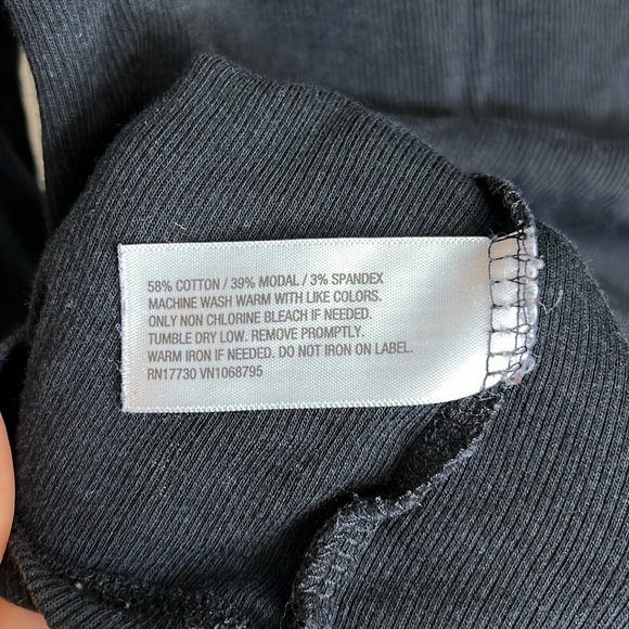 A New Day Black Ribbed V-Neck Long Sleeve Top- M - Picture 4 of 4